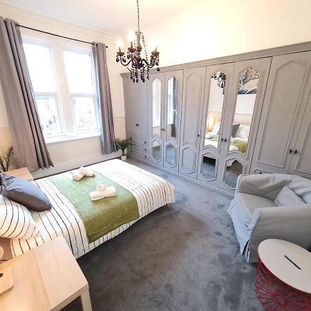 Large 3 Bed Flat, Free Parking Διαμέρισμα Νιούκασλ Εξωτερικό φωτογραφία