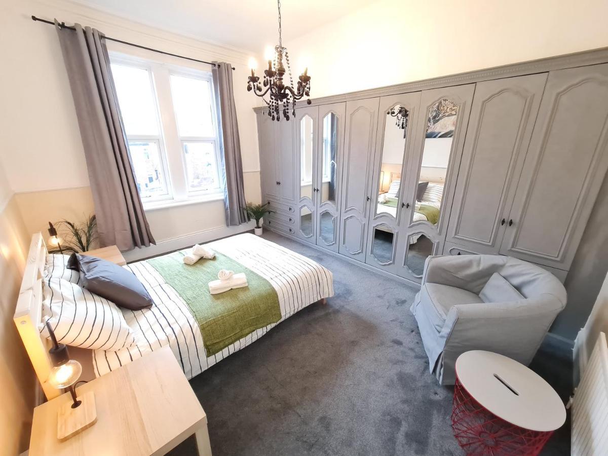 Large 3 Bed Flat, Free Parking Διαμέρισμα Νιούκασλ Εξωτερικό φωτογραφία