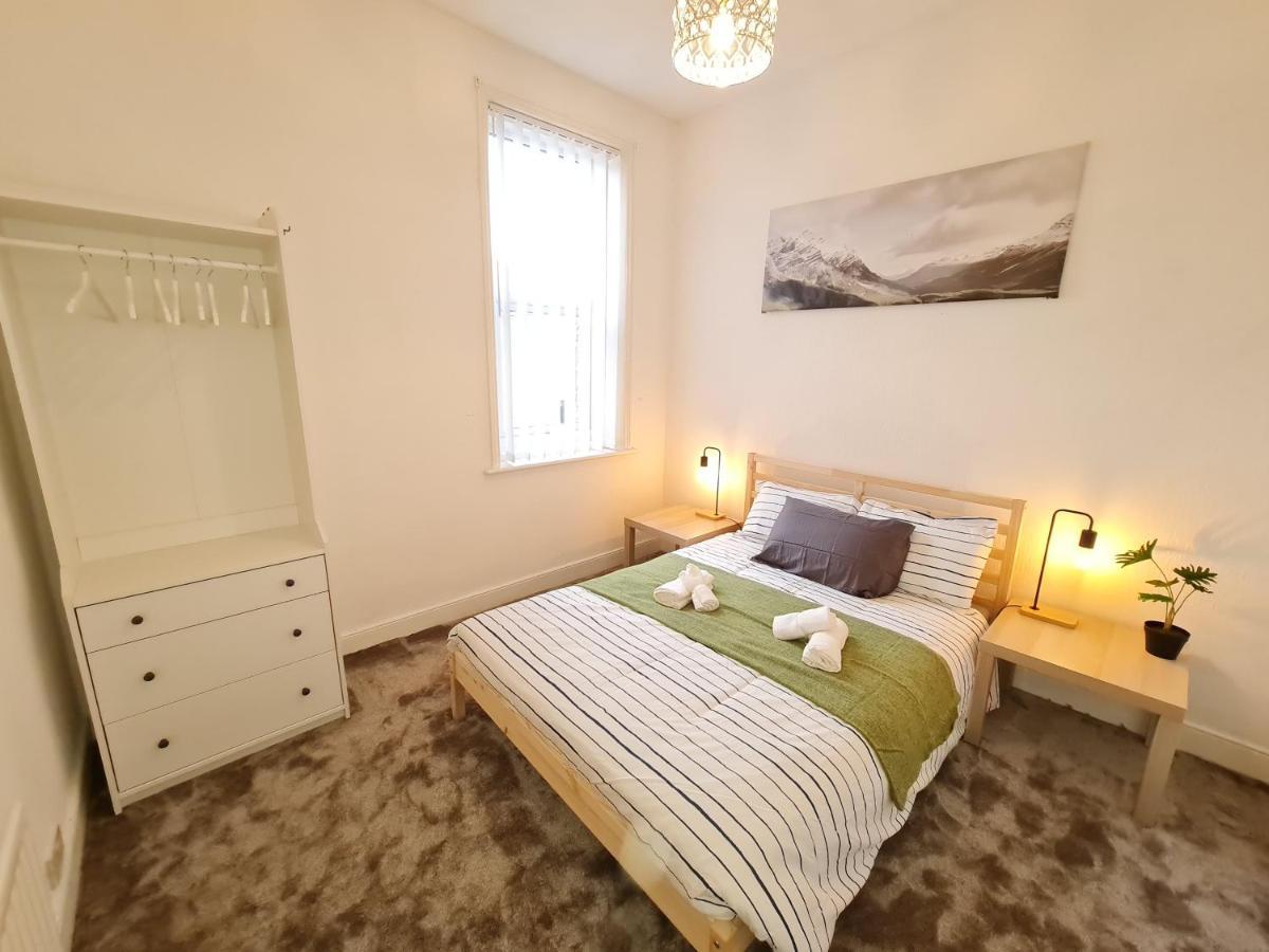 Large 3 Bed Flat, Free Parking Διαμέρισμα Νιούκασλ Εξωτερικό φωτογραφία