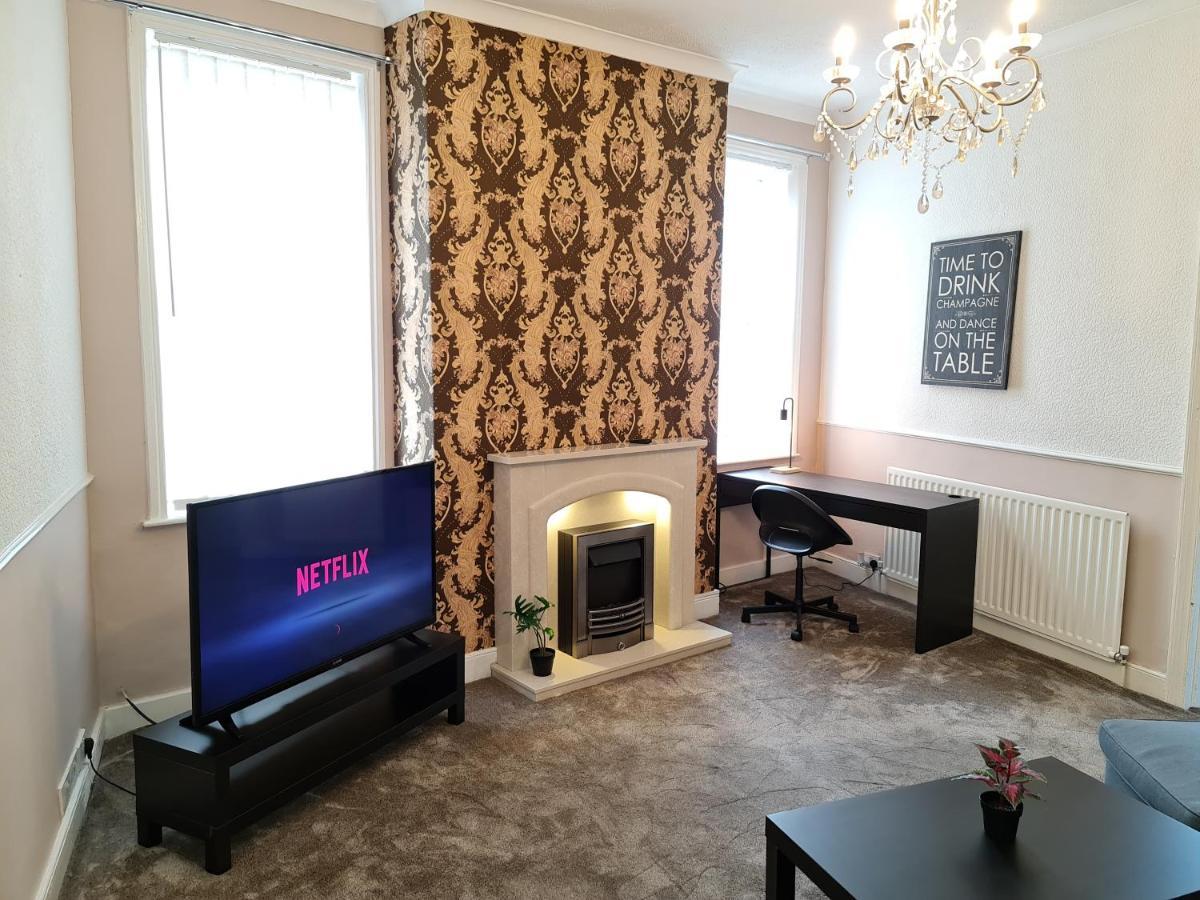 Large 3 Bed Flat, Free Parking Διαμέρισμα Νιούκασλ Εξωτερικό φωτογραφία