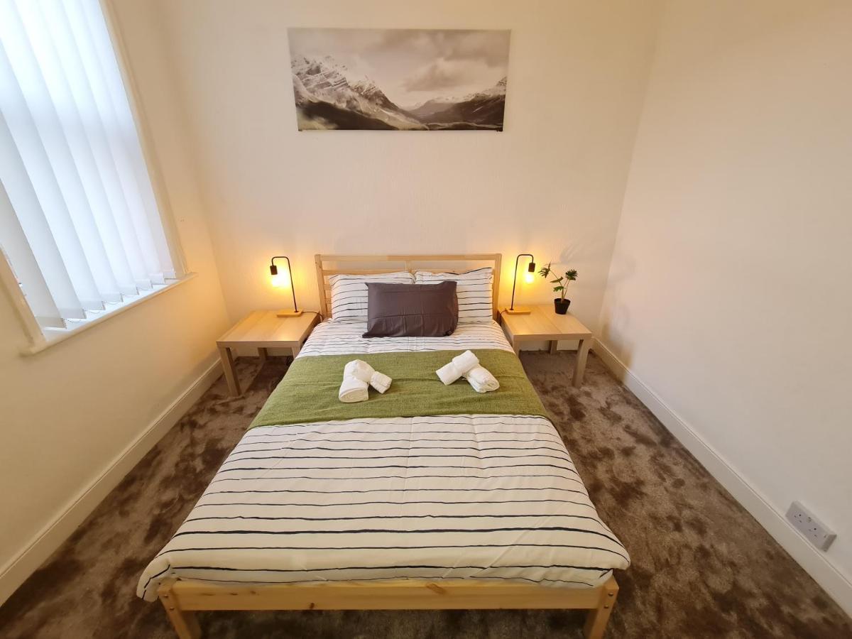 Large 3 Bed Flat, Free Parking Διαμέρισμα Νιούκασλ Εξωτερικό φωτογραφία