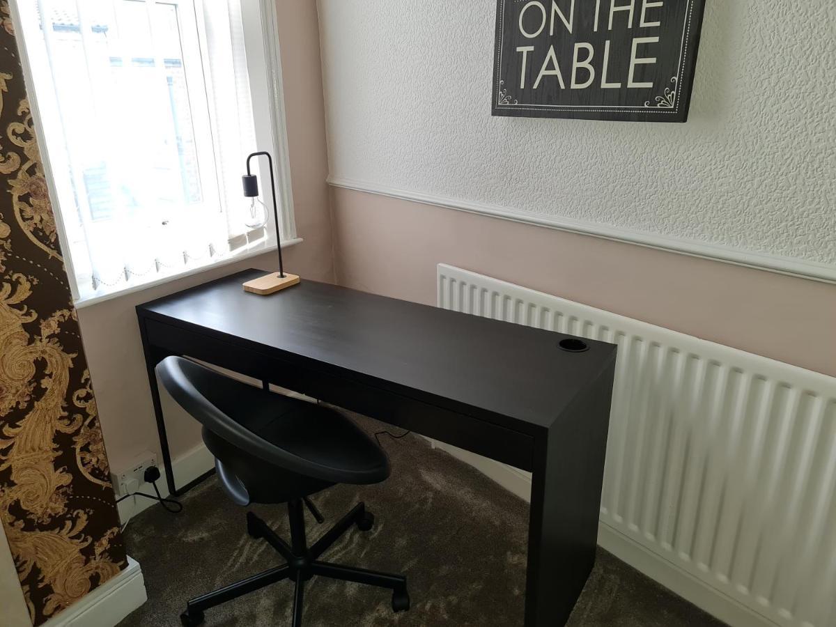 Large 3 Bed Flat, Free Parking Διαμέρισμα Νιούκασλ Εξωτερικό φωτογραφία