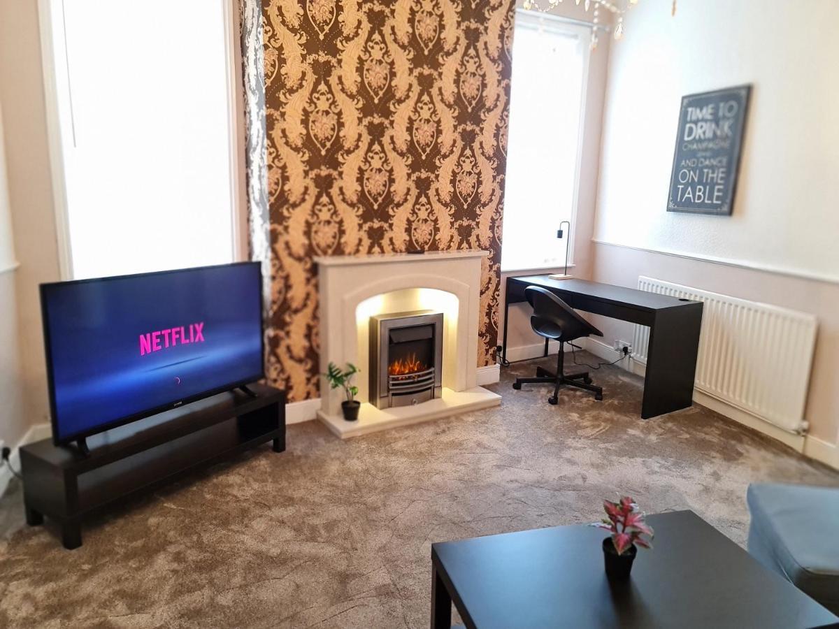Large 3 Bed Flat, Free Parking Διαμέρισμα Νιούκασλ Εξωτερικό φωτογραφία